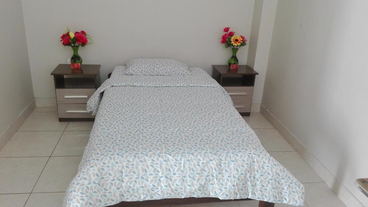 Hospedaje Residencial Los Fresnos - Miraflores Piura Kültér fotó